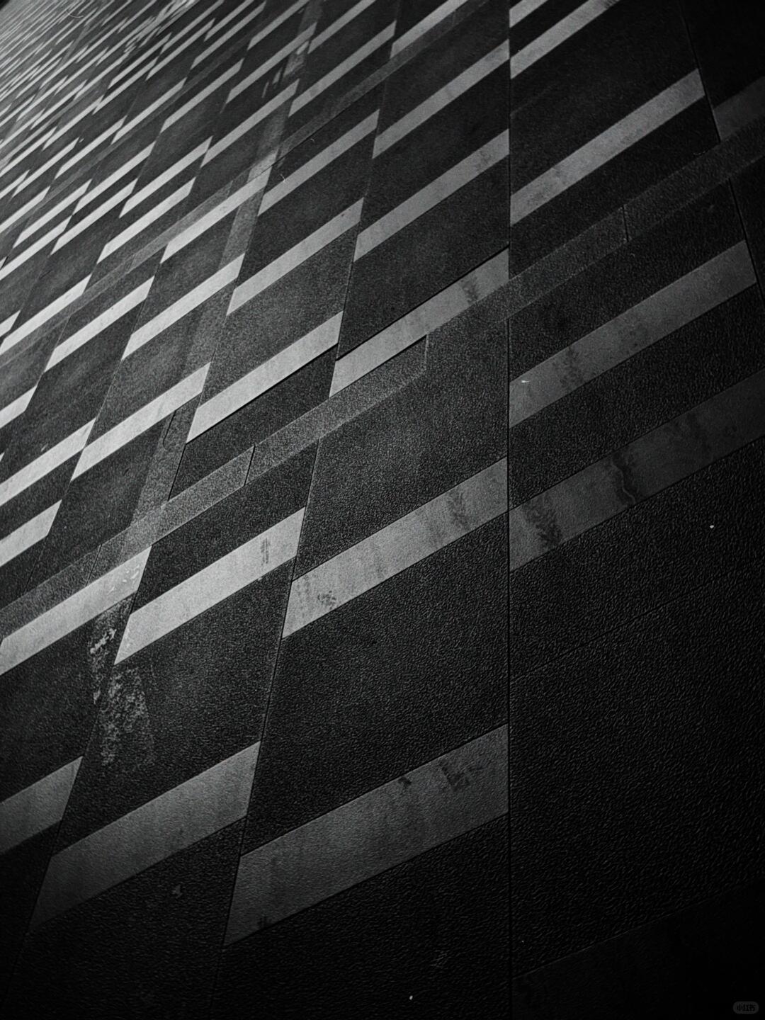 Shadow floor